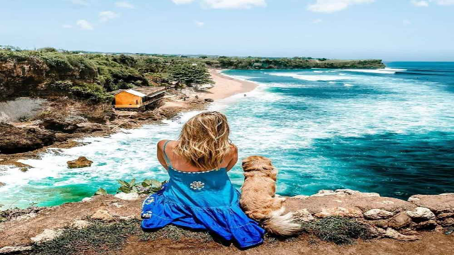 Eksplorasi Eksotis Pantai Balangan di Selatan Bali